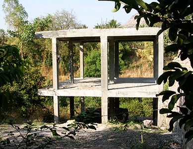 SaHI_Ashram-pillars&slabs-July2005.jpg